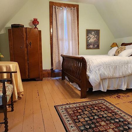 The Carson House Bed & Breakfast Panzió Pittsburg Kültér fotó